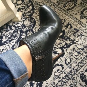 Stunning ankle black boots